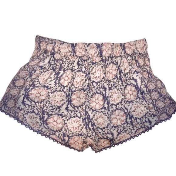 NWOT Ecoté Lightweight Split Leg Shorts | Urban Outfitters Lace Whimsygoth Boho - Picture 2 of 4